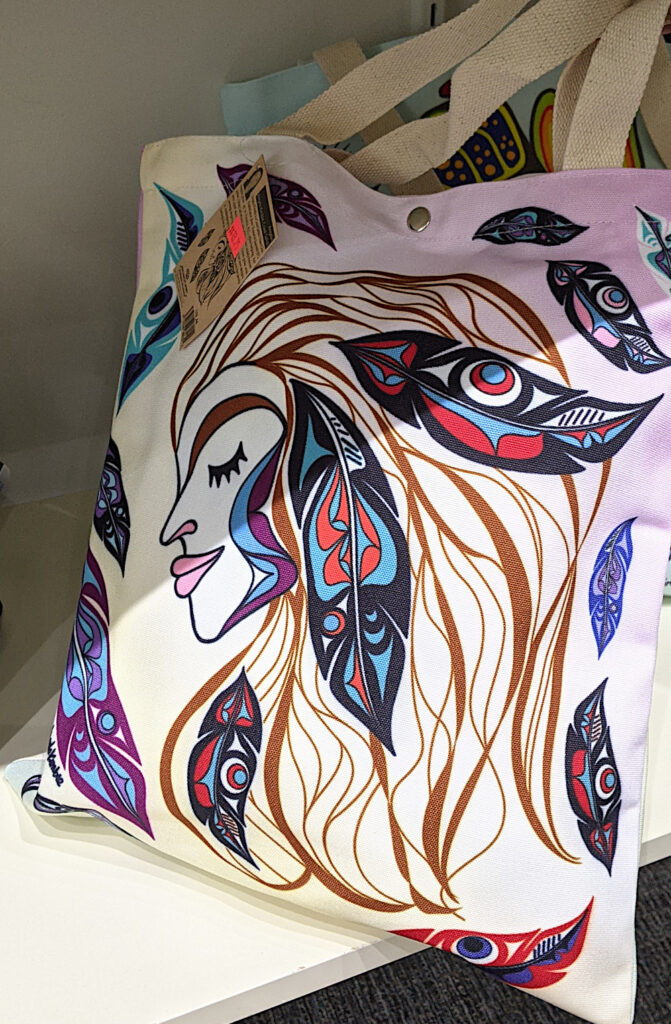 Sur les étagères de Samson Native Gallery